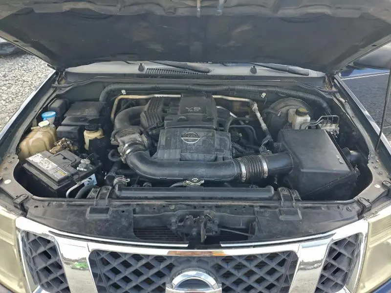 2010 NISSAN PATHFINDER S  