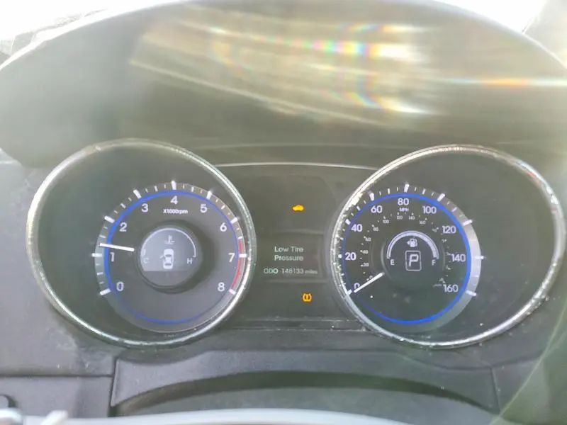2011 HYUNDAI SONATA SE  
