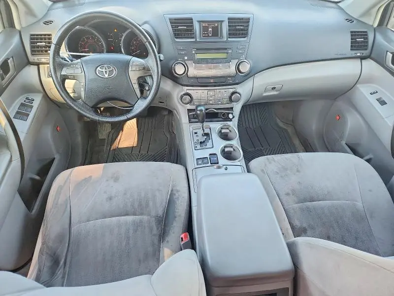 2010 TOYOTA HIGHLANDER SPORT  