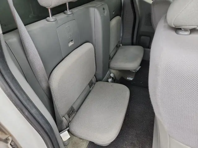 2017 NISSAN FRONTIER S  