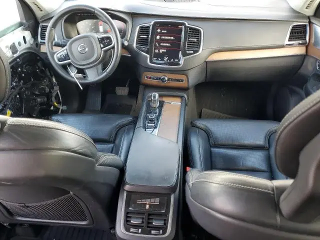 2017 VOLVO XC90 T8