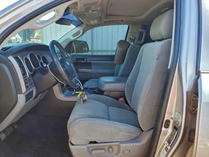 2013 TOYOTA SEQUOIA SR5  