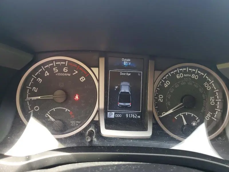 2022 TOYOTA TACOMA SR5 V6  