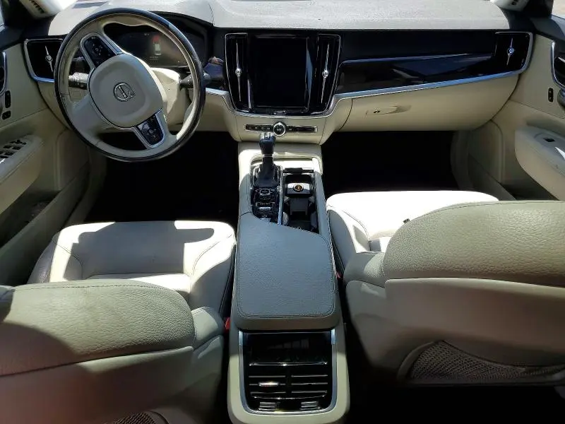 2017 VOLVO S90 T5 MOMENTUM  
