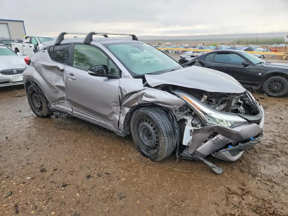 2020 TOYOTA C-HR LE  