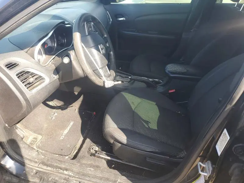 2013 DODGE AVENGER SE  