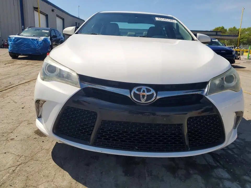 2017 TOYOTA CAMRY SE  