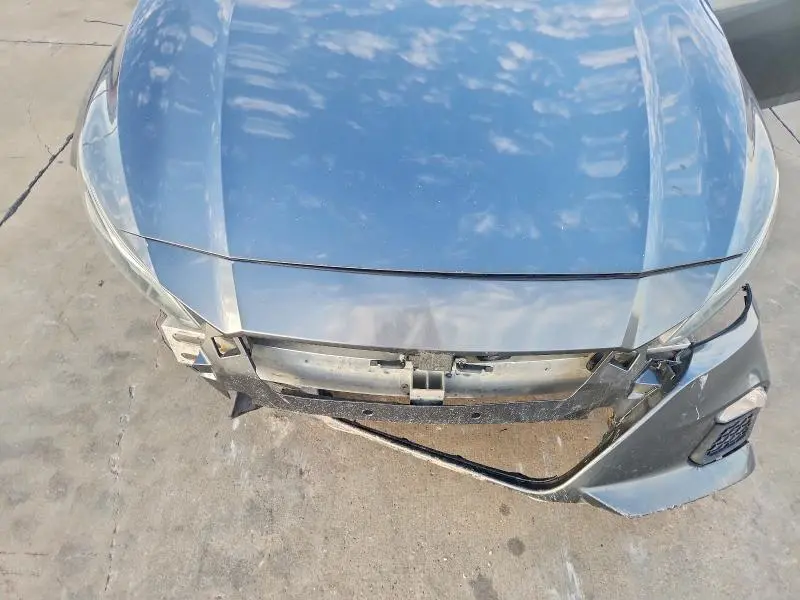 2019 NISSAN ALTIMA SR  