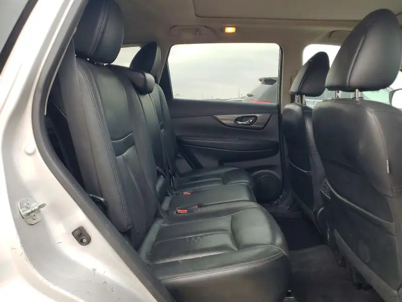 2015 NISSAN ROGUE   