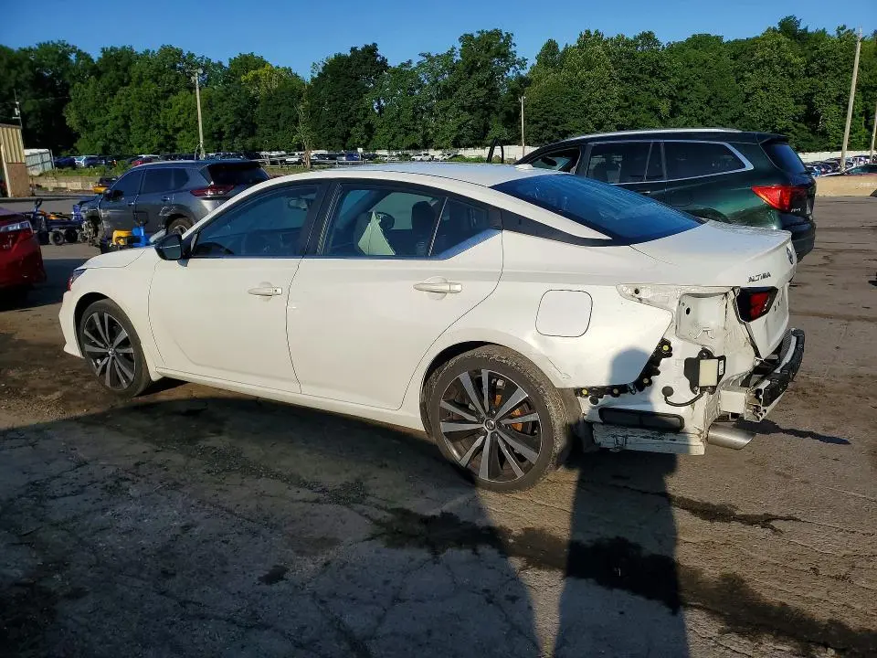 2021 NISSAN ALTIMA SR  