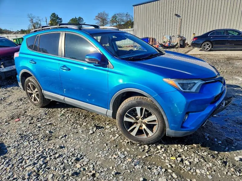 2017 TOYOTA RAV4 XLE  