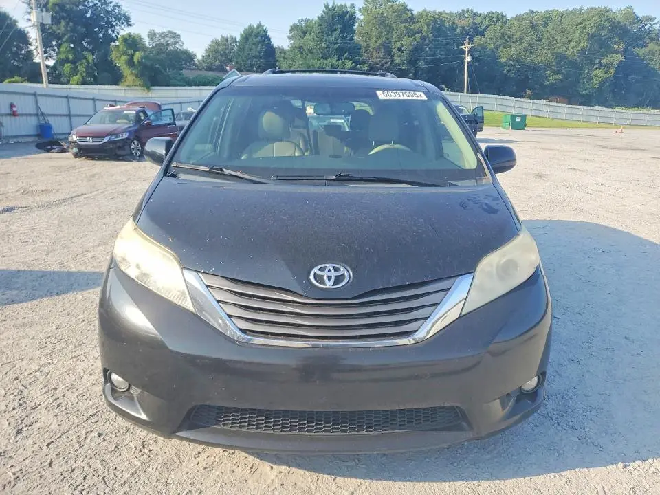2012 TOYOTA SIENNA XLE 8-PASSENGER  
