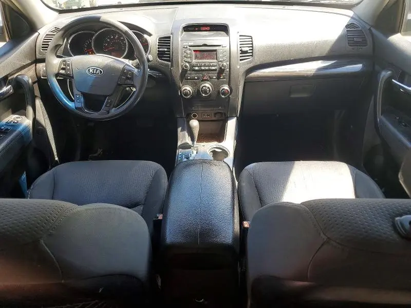 2011 KIA SORENTO LX  