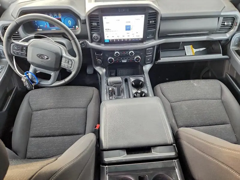 2025 FORD F150 XLT  