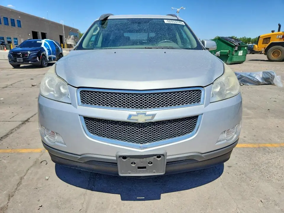 2010 CHEVROLET TRAVERSE LT  