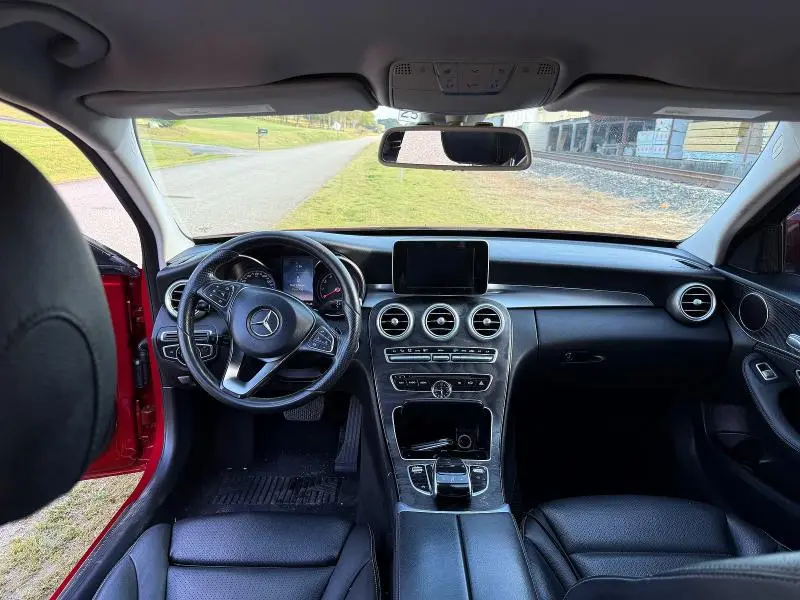 2016 MERCEDES-BENZ C 300  