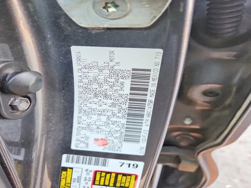 2011 TOYOTA TACOMA V6  