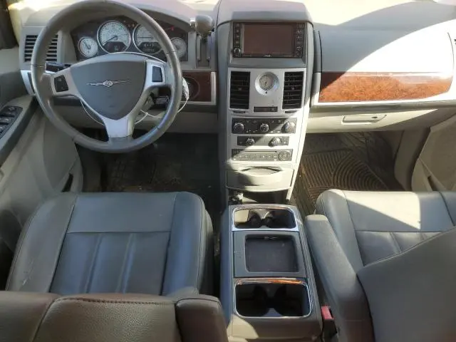 2010 CHRYSLER TOWN & COUNTRY TOURING  