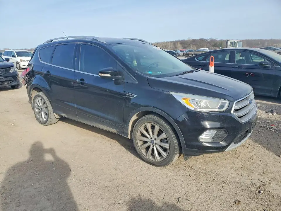 2017 FORD ESCAPE TITANIUM  