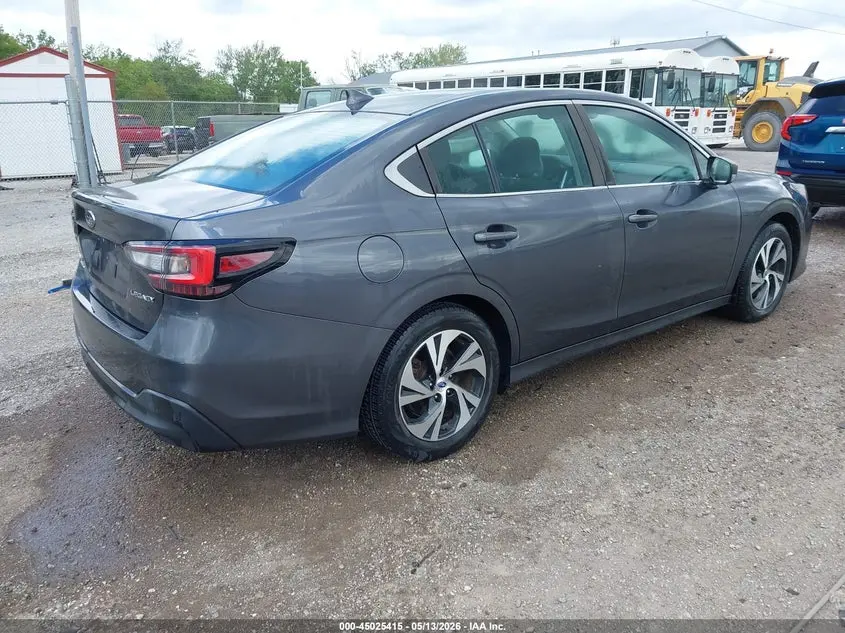 2022 SUBARU LEGACY  