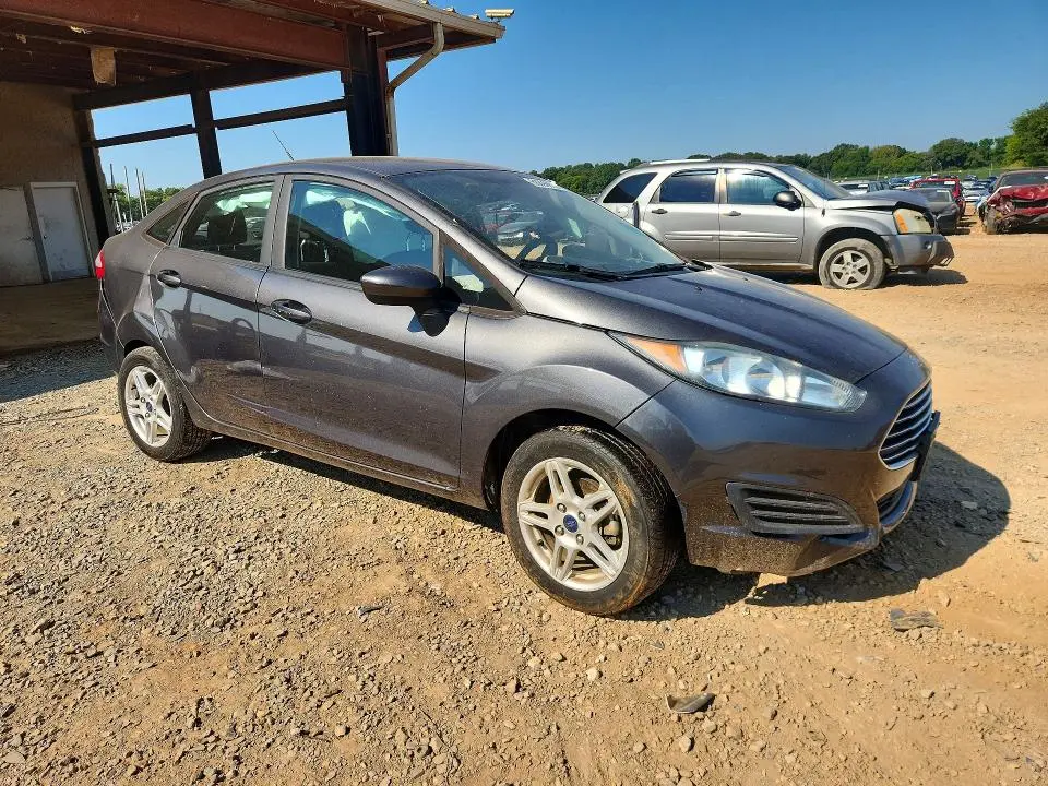 2018 FORD FIESTA SE  