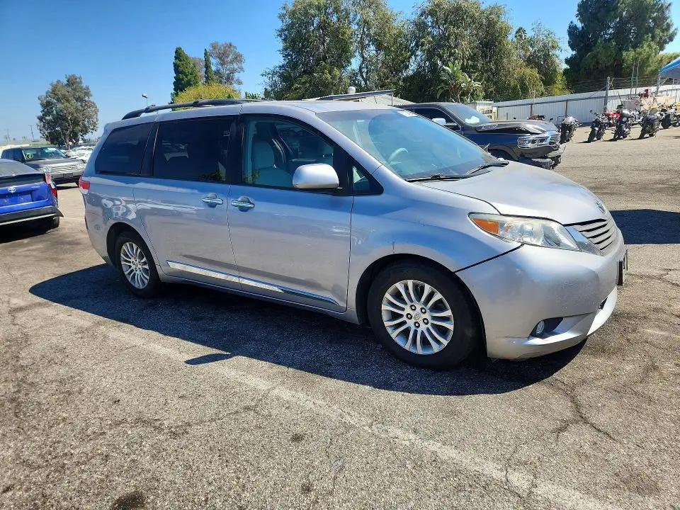 2012 TOYOTA SIENNA XLE 8-PASSENGER  