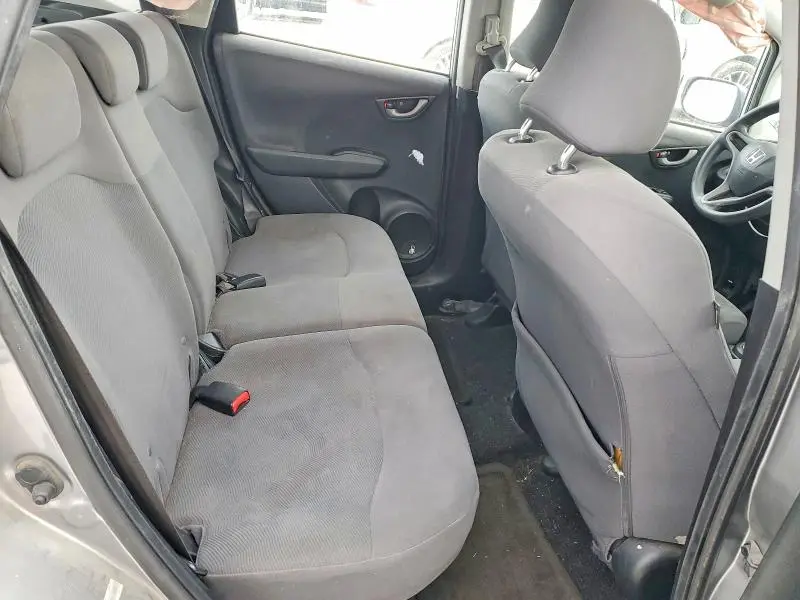 2010 HONDA FIT   