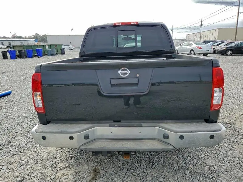 2015 NISSAN FRONTIER S  