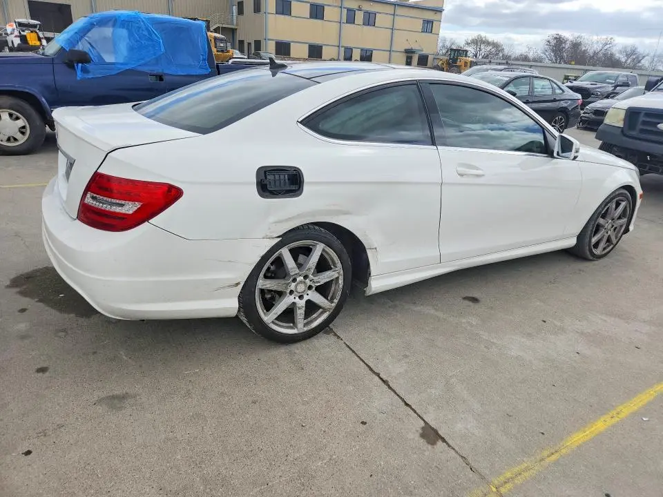 2015 MERCEDES-BENZ C 250  