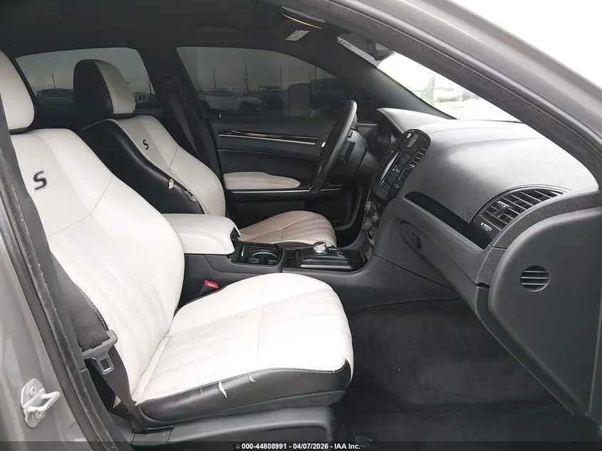 2017 CHRYSLER 300  