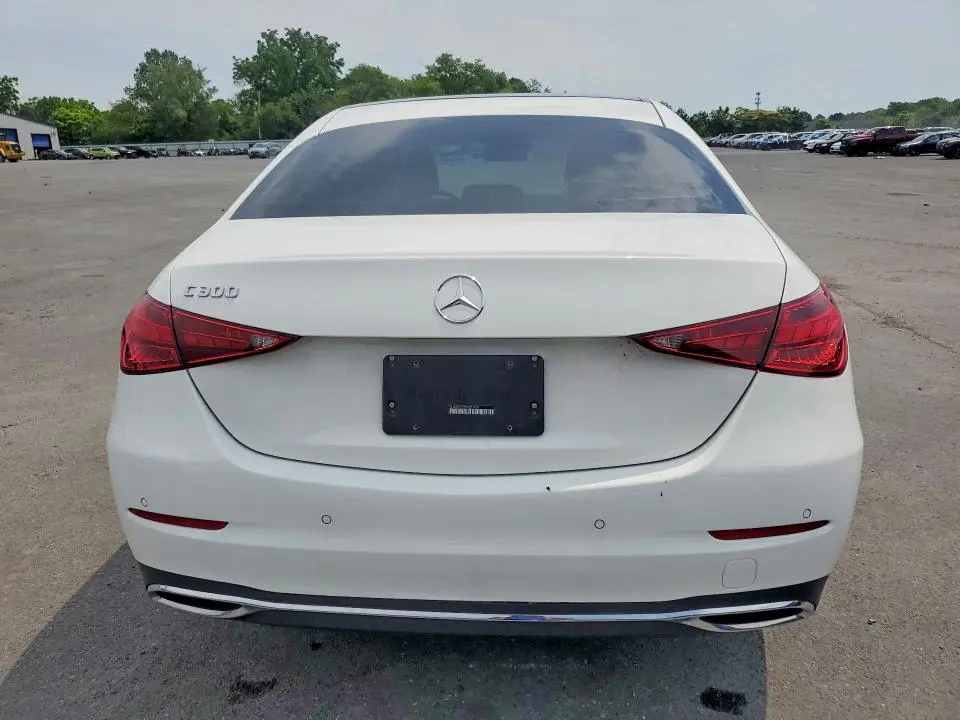 2025 MERCEDES-BENZ C 300  