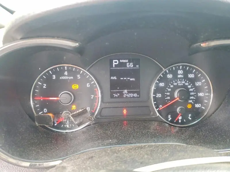 2017 KIA FORTE LX  