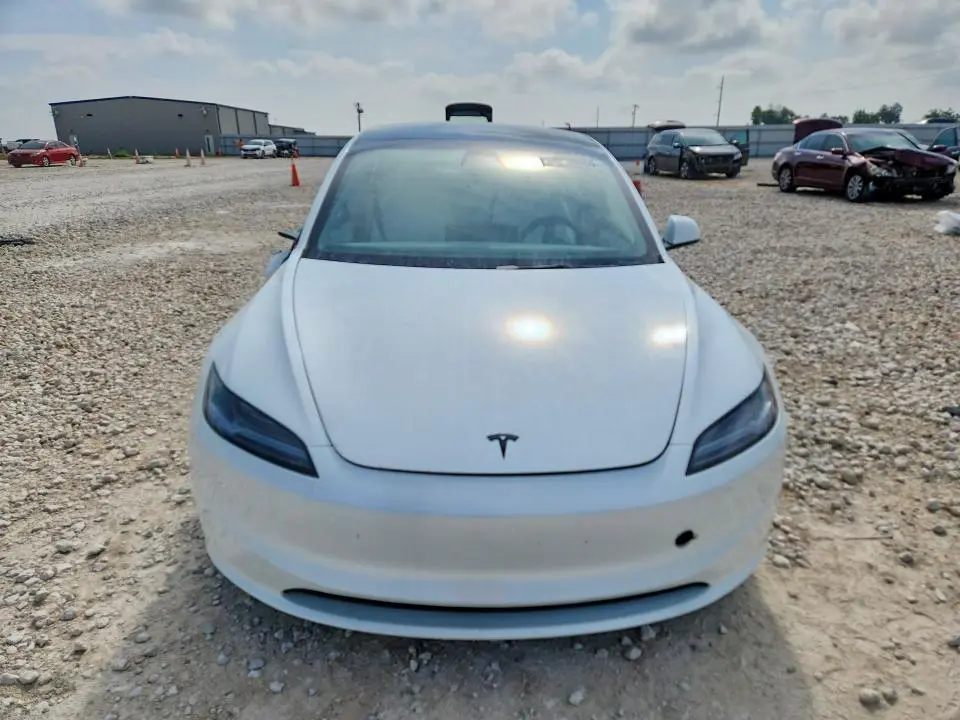 2026 TESLA MODEL 3   
