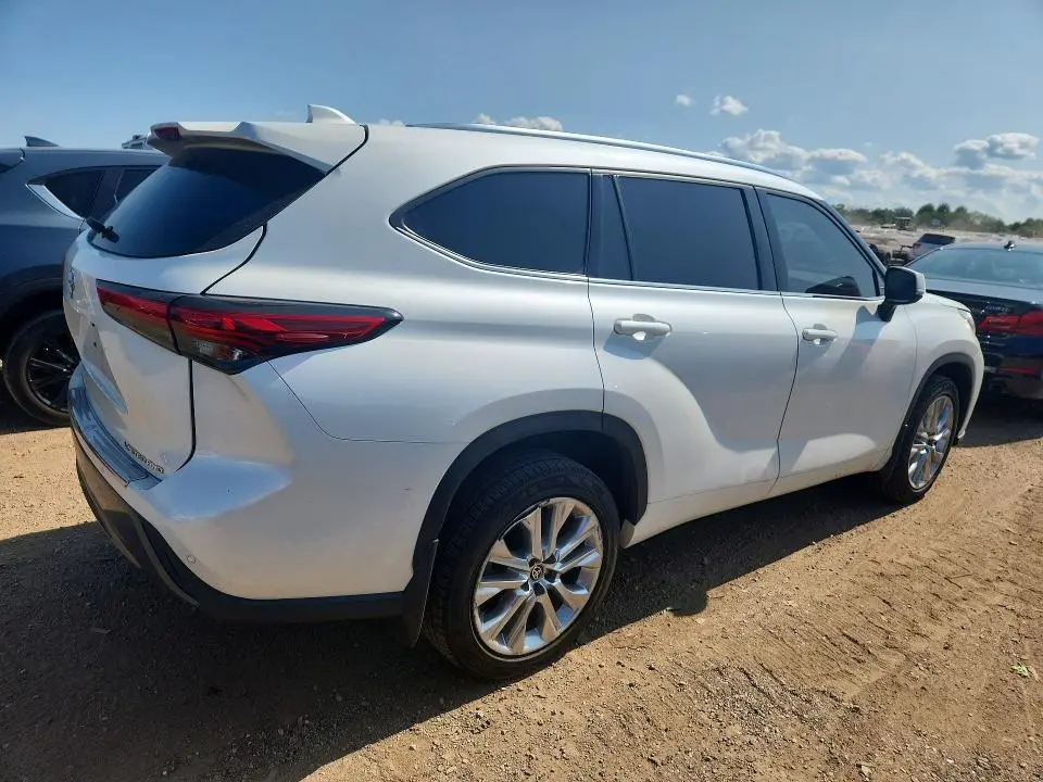 2021 TOYOTA HIGHLANDER LIMITED  