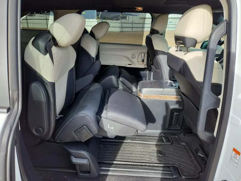 2025 TOYOTA SIENNA PLATINUM 7-PASSENGER  