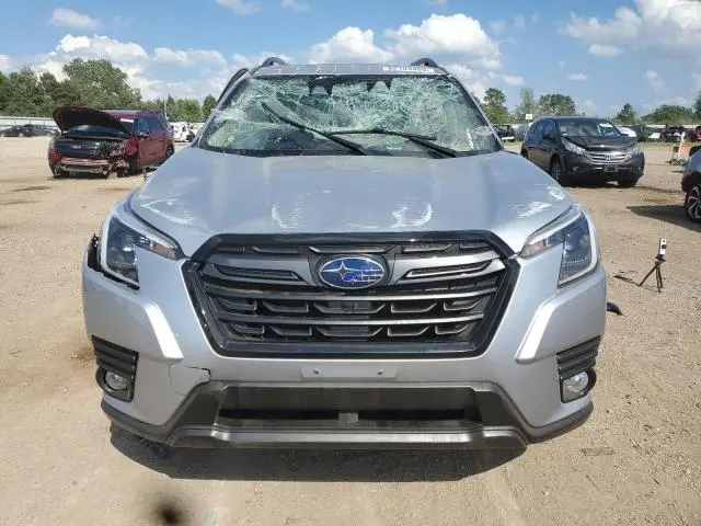 2023 SUBARU FORESTER LIMITED  
