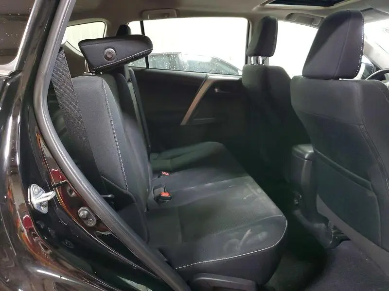 2018 TOYOTA RAV4 XLE  