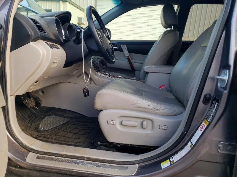 2013 TOYOTA HIGHLANDER HYBRID LIMITED  
