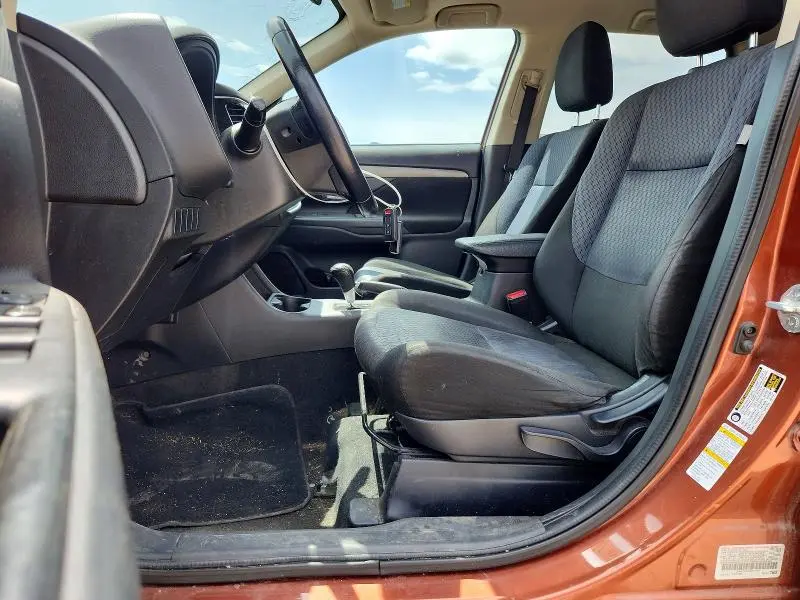 2014 MITSUBISHI OUTLANDER SE  