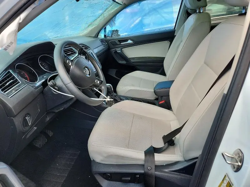 2021 VOLKSWAGEN TIGUAN SE  