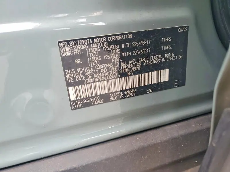 2022 TOYOTA RAV4 XLE  