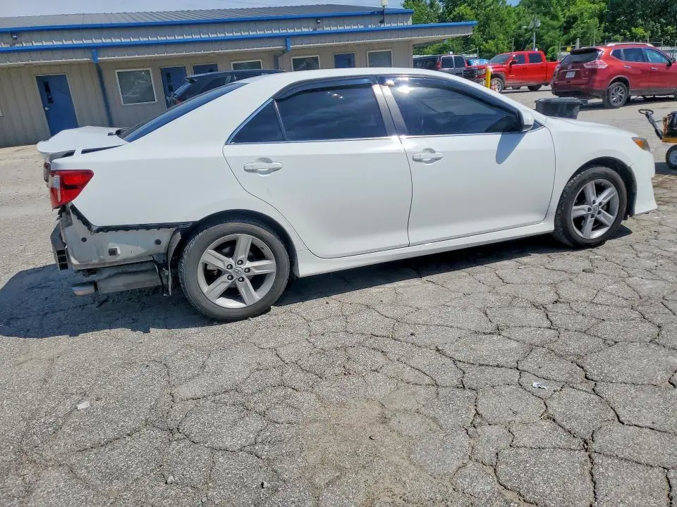 2013 TOYOTA CAMRY SE  