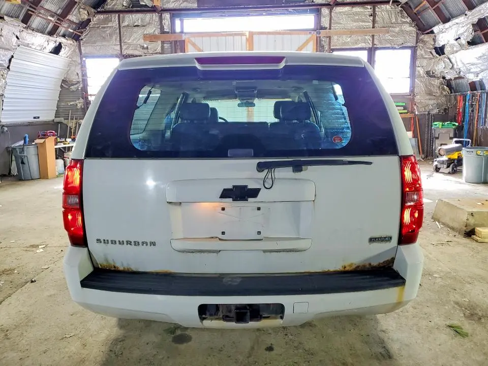 2010 CHEVROLET SUBURBAN C1500 LS  