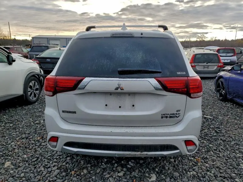 2018 MITSUBISHI OUTLANDER SE  