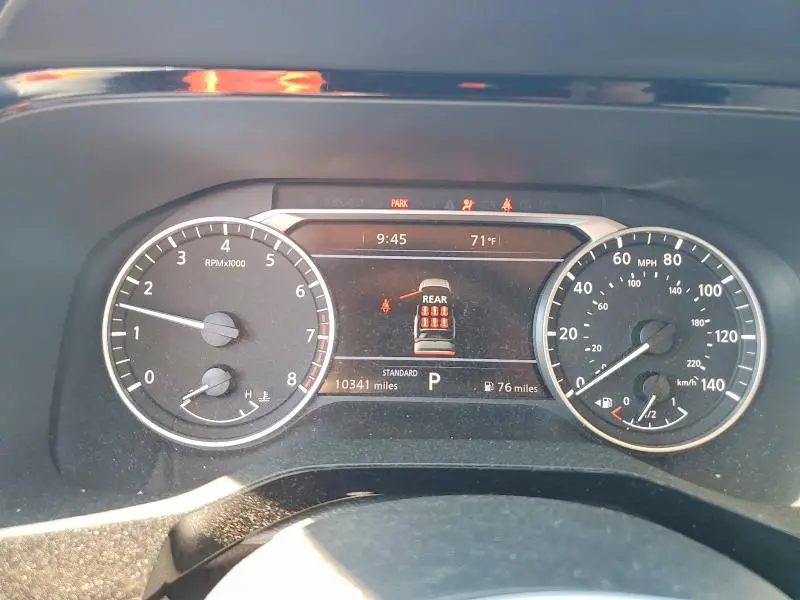 2025 NISSAN PATHFINDER SL  