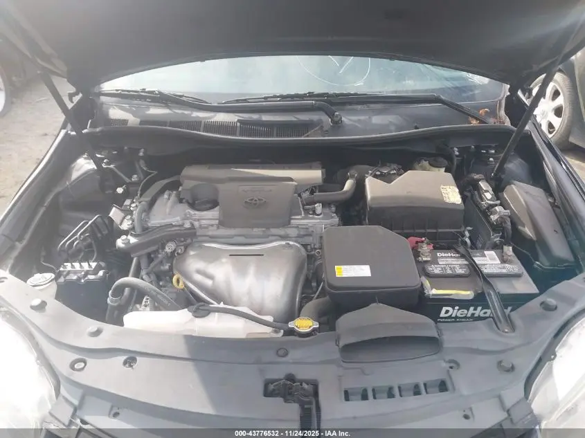 2015 TOYOTA CAMRY LE