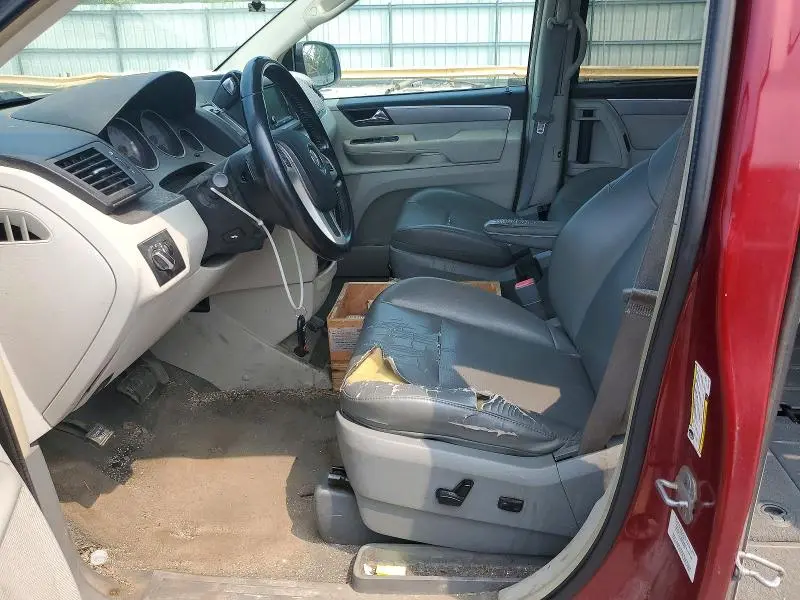2011 VOLKSWAGEN ROUTAN SE  