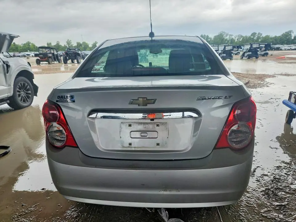 2015 CHEVROLET SONIC LT  