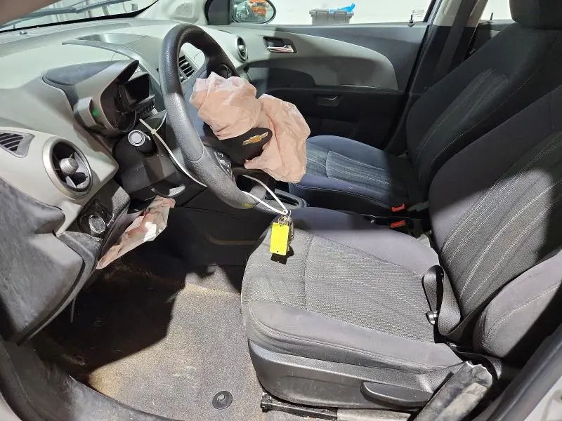 2015 CHEVROLET SONIC LT  