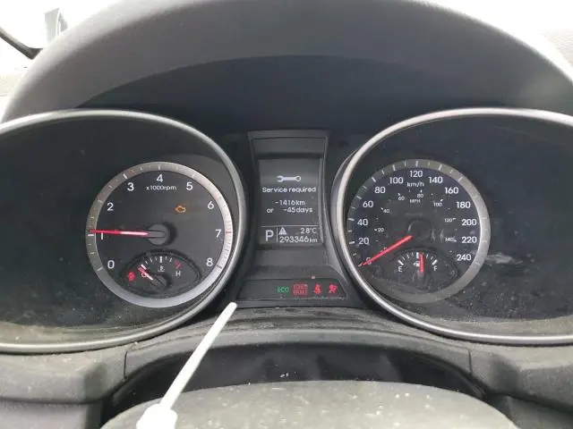 2016 HYUNDAI SANTA FE SE  